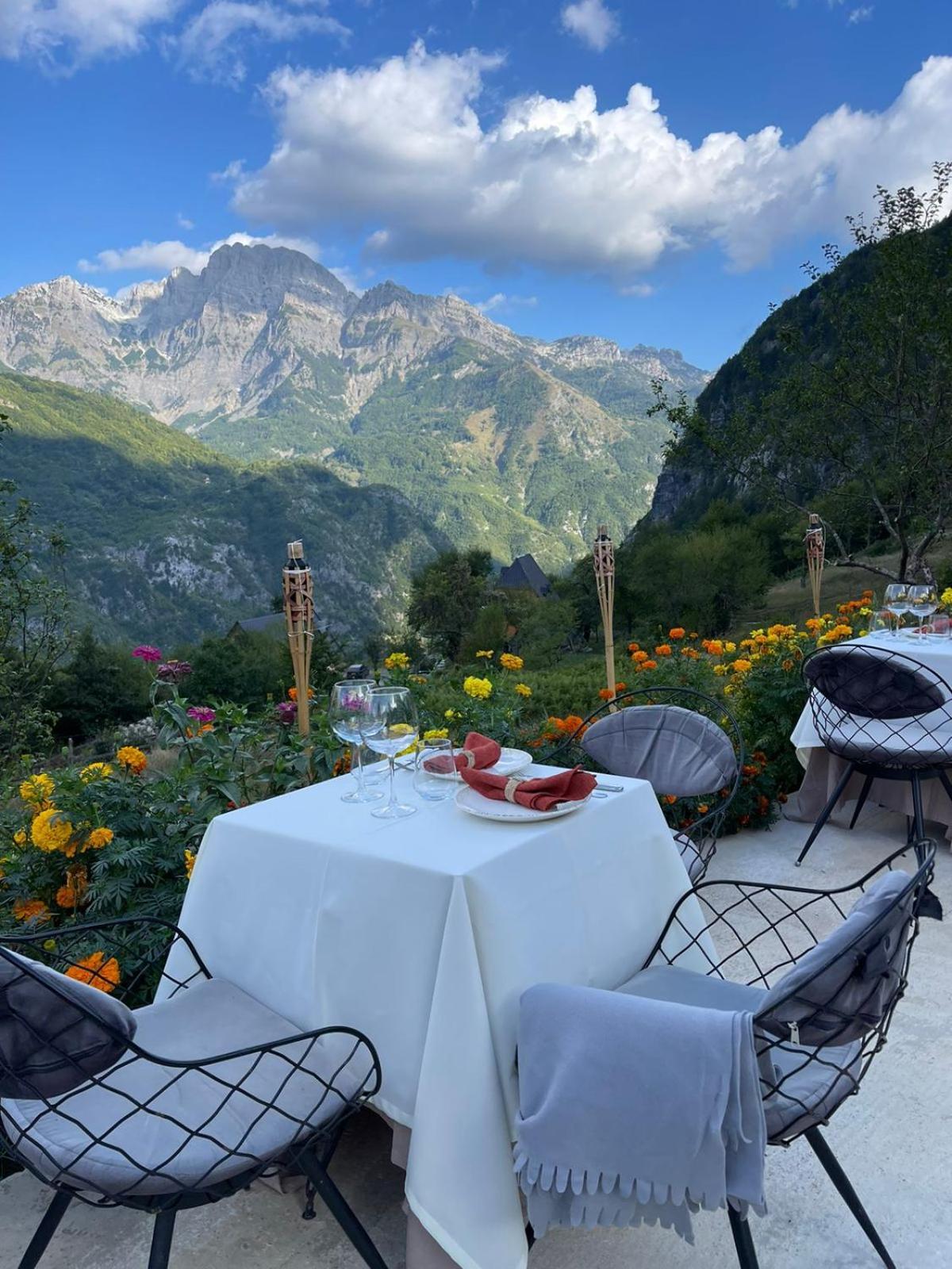 Vidis Chalet Boutique Hotel Тети Экстерьер фото