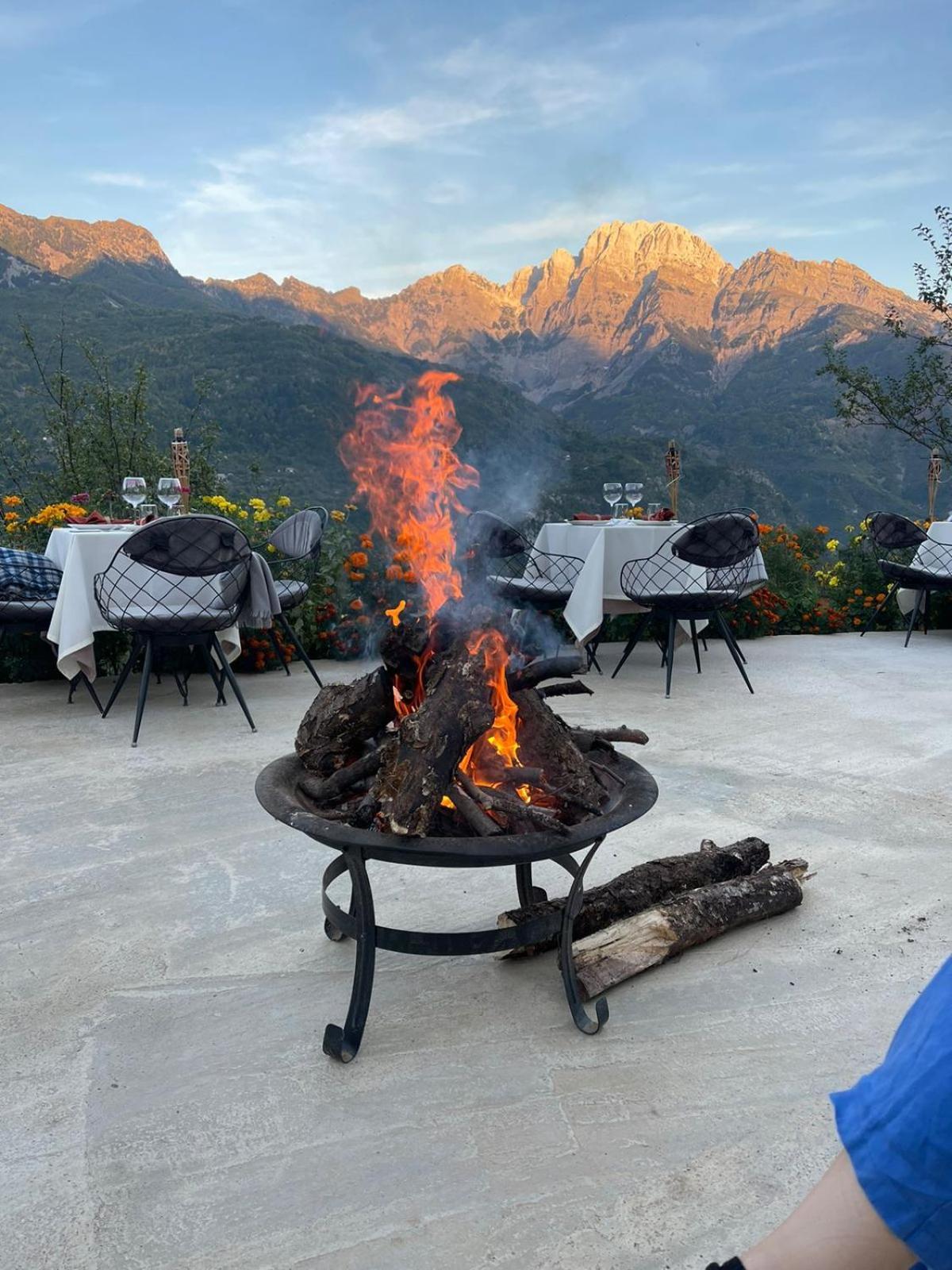 Vidis Chalet Boutique Hotel Тети Экстерьер фото