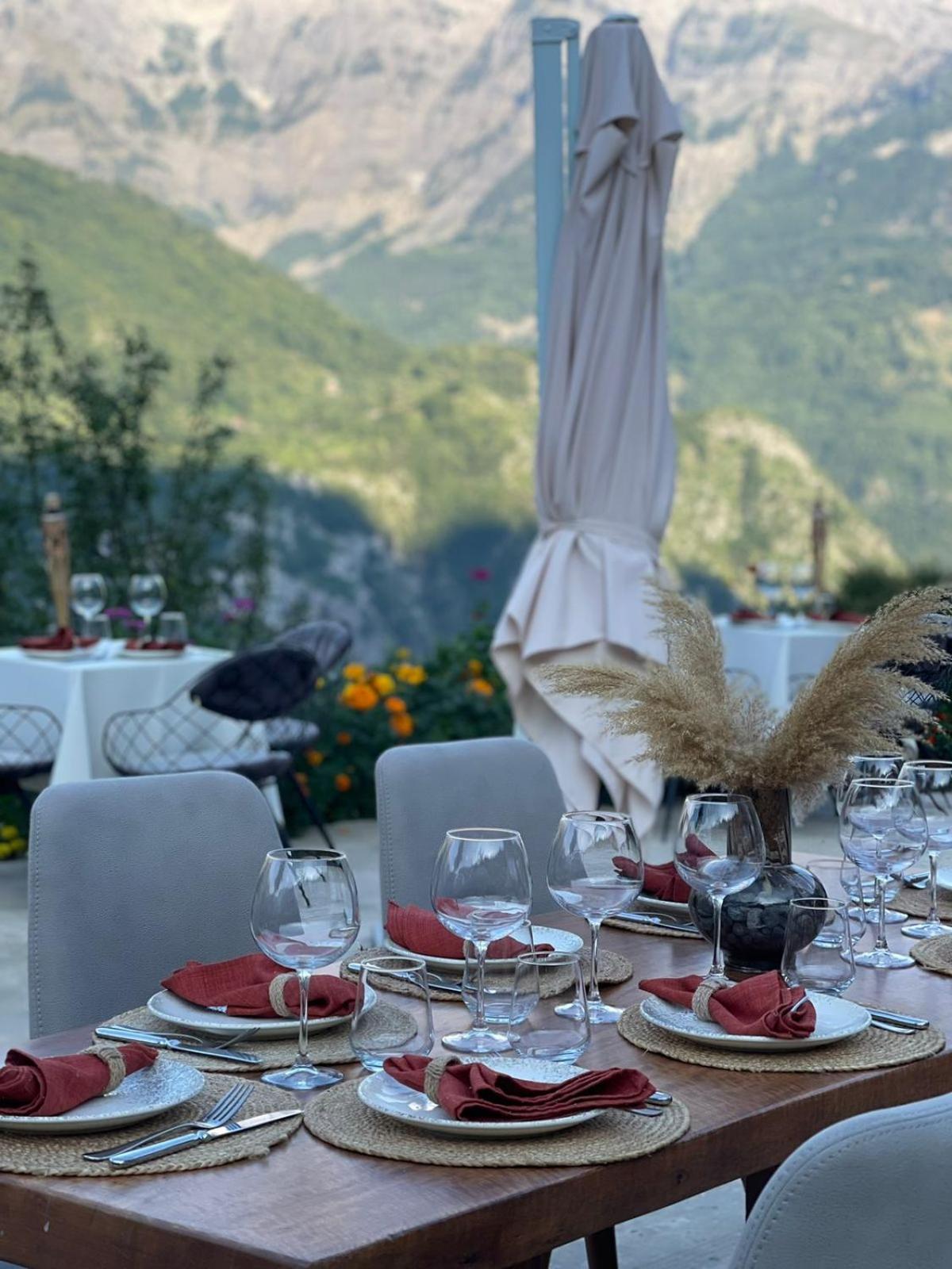 Vidis Chalet Boutique Hotel Тети Экстерьер фото