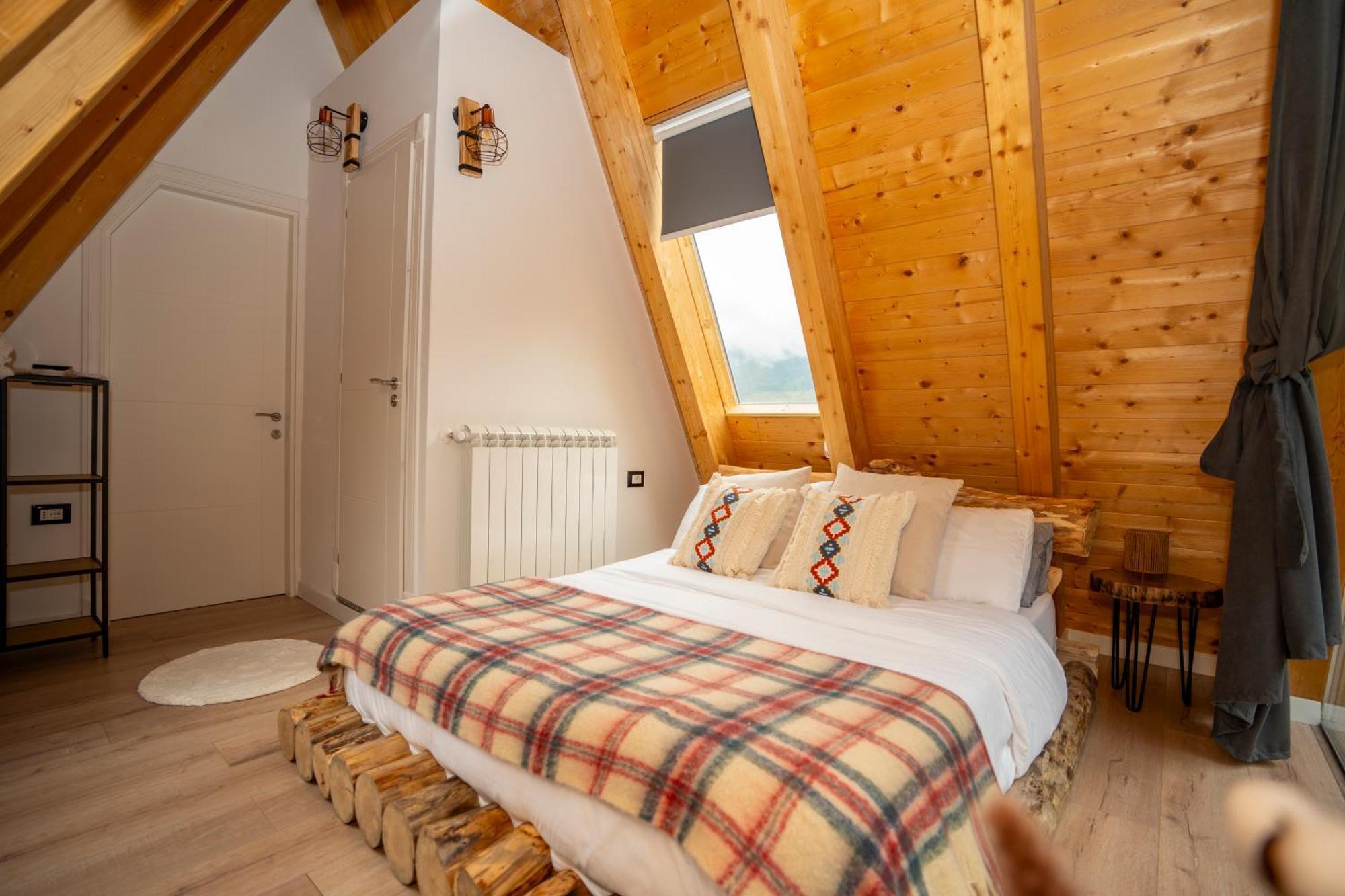 Vidis Chalet Boutique Hotel Тети Экстерьер фото