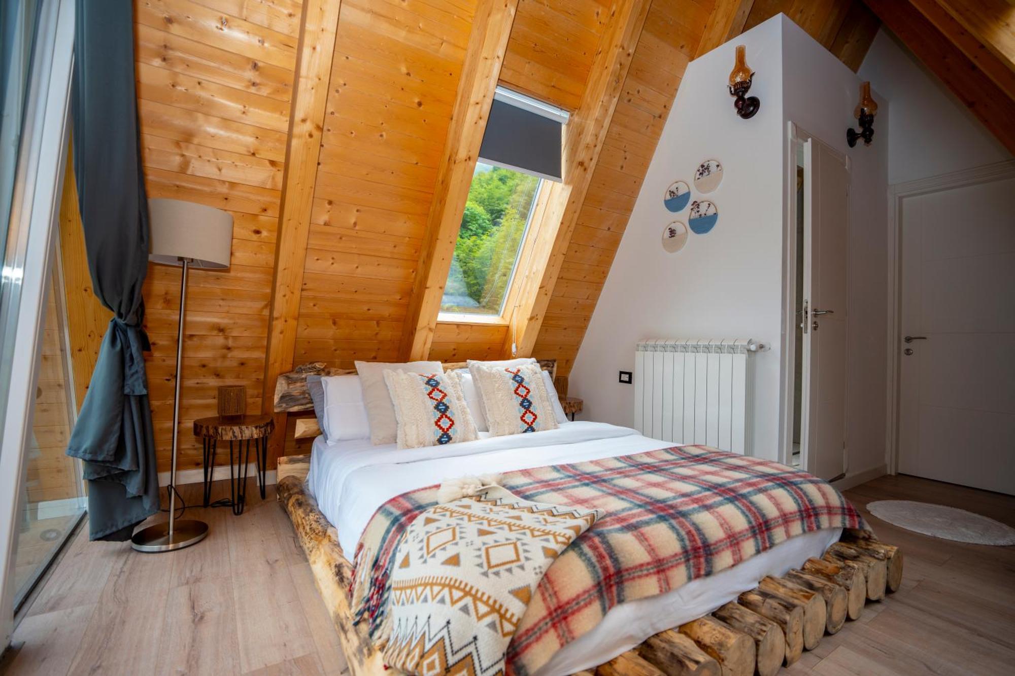 Vidis Chalet Boutique Hotel Тети Экстерьер фото