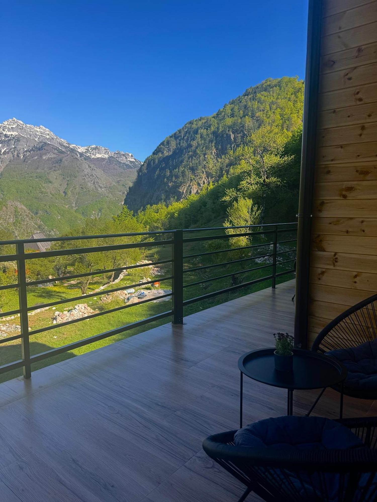 Vidis Chalet Boutique Hotel Тети Экстерьер фото